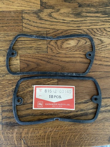 Front turn signal seals - front,