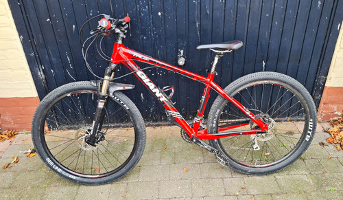Giant talon mountain - mountain, bike