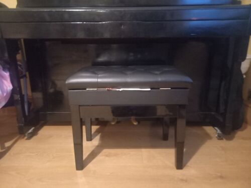 Kingston upright piano with - kingston,