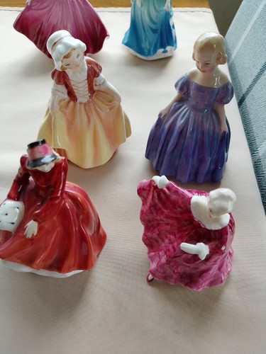 Royal doulton figurines - royal,