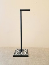 Next Black & White Geo Pivot