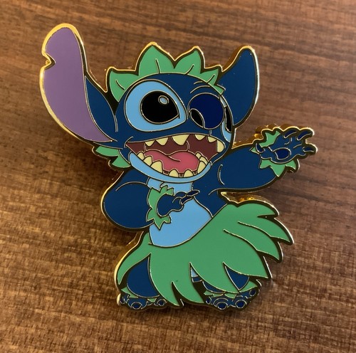 Disney loungefly stitch - loungefly,