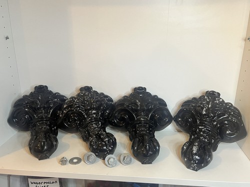 Set vintage ornate cast - of,