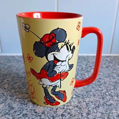 Disney store minnie - store,