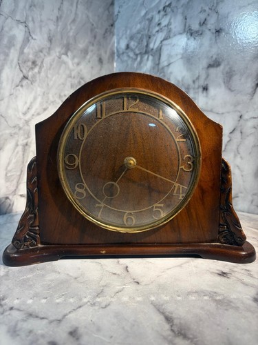 Vintage art deco wind - wind, up