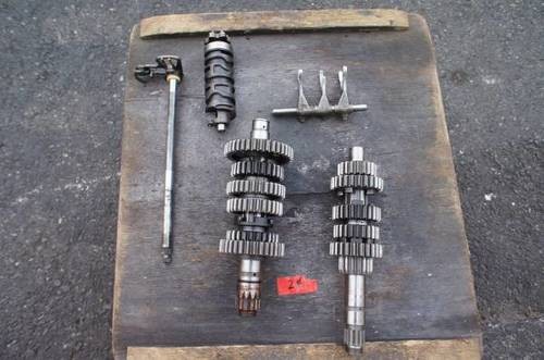 Yamaha rzv500r transmission - yamaha,