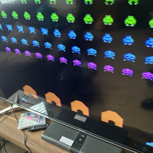 Retro space invaders plug and - retro,