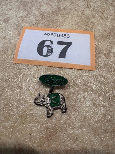 Carlsberg beer elephant pin - beer,