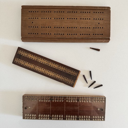 Vintage wooden cribbage board - cribbage,