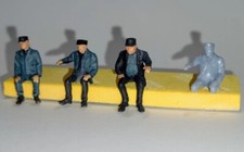 OO Gauge 4mm 3d Printed Drivers And Second Man ( Without Legs)