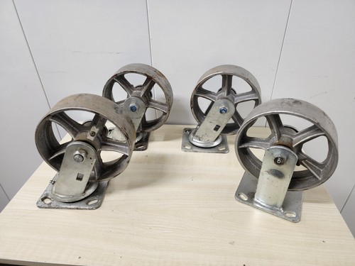 Vintage cast iron swivel - cast,