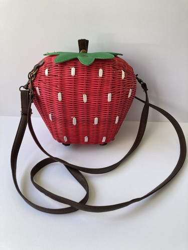 Strawberry fruit woven rattan - strawberry,