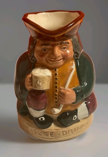 Royal doulton small toby jug - royal,