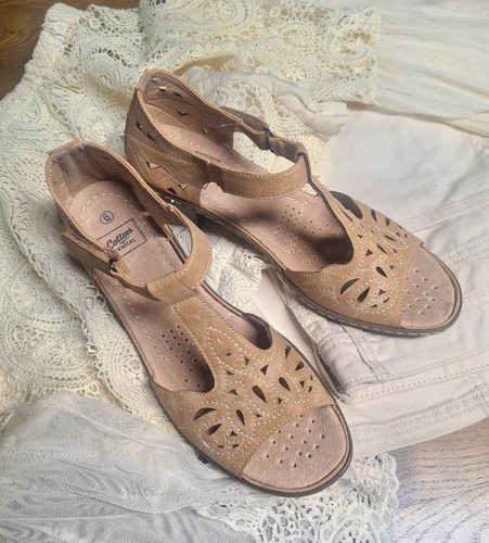 Women cotton traders - women, heels
