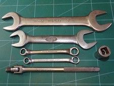 6 x Vintage Tipco items - 3/8" Breaker Bar & 4 spanners Whitworth / AF + Socket