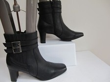 SOLEFLEX Black Leather Ankle