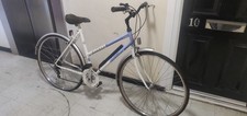 Raleigh Pioneer  woman's