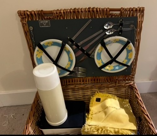 Antler vintage wicker picnic - vintage,