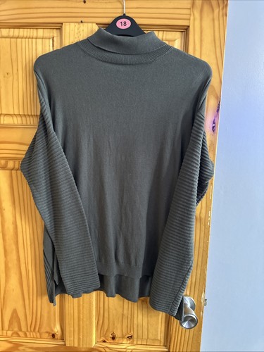 Ladies long sleeved top - long, /