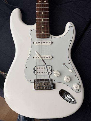 Fender hss stratocaster white - fender,