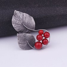  Stylish Leaf Shape Brooch