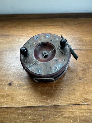 Vintage wooden fishing reel - vintage,