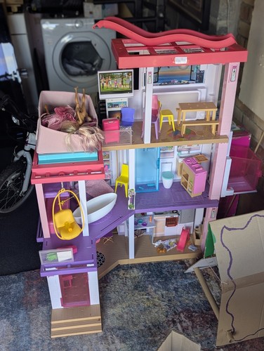 Barbie dream house day to - day,