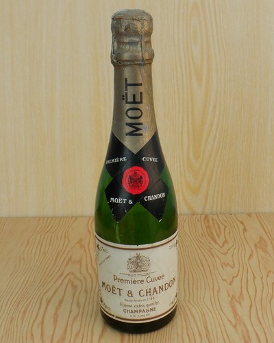 Moët chandon champagne - chandon,