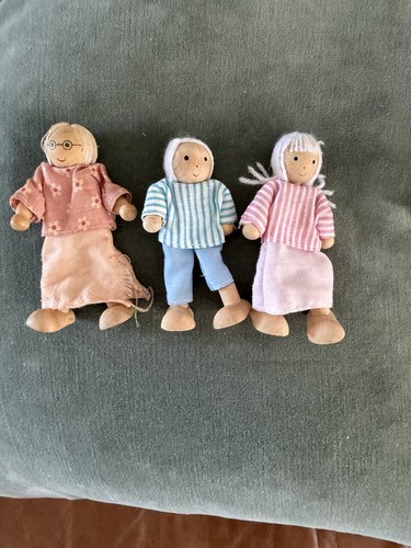 Wooden dolls house figures - wooden, x3