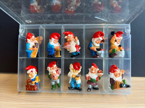 Kinder egg figures bundle - kinder,