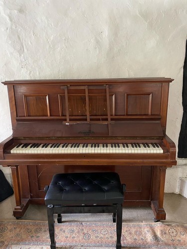 Claremont piano good - piano, in