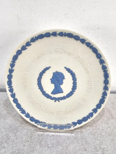 Wedgwood Coronation Silver Jubilee 1953-1978 Pale Blue On White Jasperware Plate
