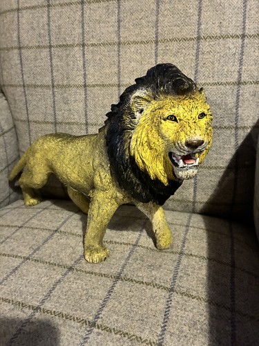 Vintage aaa toy male lion - aaa,