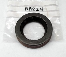 Gearbox rear oil seal