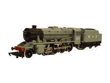 Hornby R2043 Class 8F WD Livery 2-8-0 Steam Loco (OO Gauge) Boxed