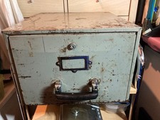 Vintage Metal Filing Single