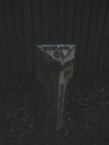 Photo 6x4 milepost old - photo,
