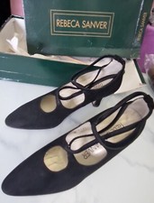 Rebeca Sanver Suede Mid Heel