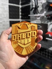 Judge Dredd Badge & Display