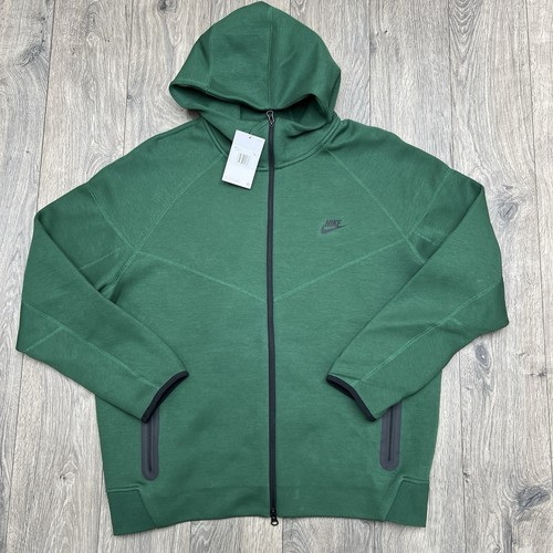 Nike tech fleece jacket - fleece, size