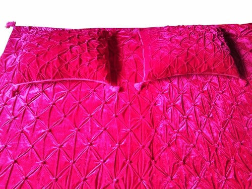Fuchsia velvet comforter