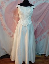 Wedding dress size 16 ivory