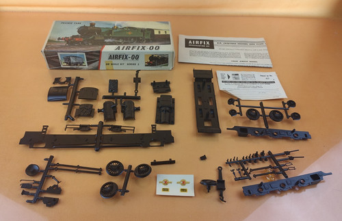 Airfix gauge loco kit - airfix, oo
