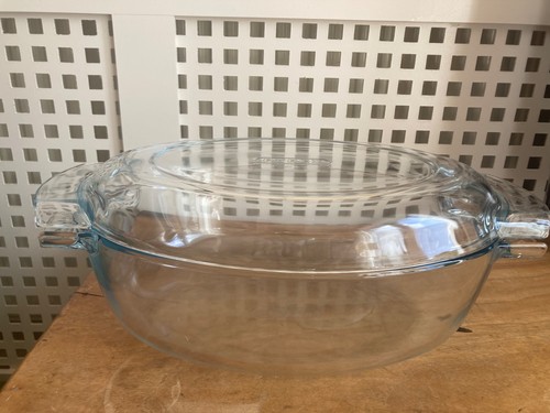 Large oval pyrex casserole - large,
