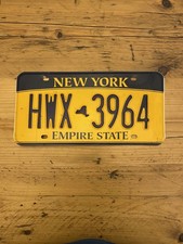 Vintage New York - Empire State - US Car License Plate HWX 3964