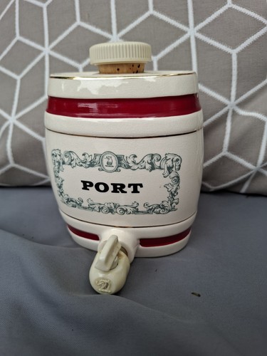 Vintage royal victoria port - royal,