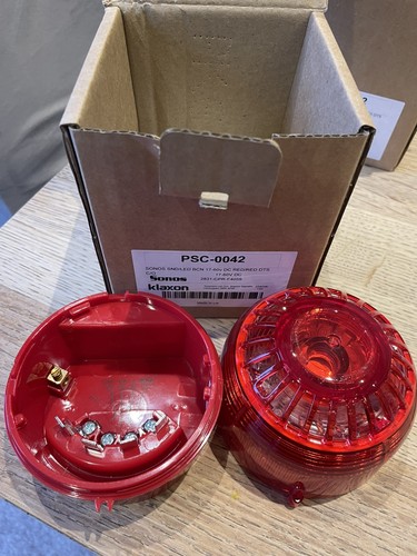Psc 0042 klaxon - klaxon, red
