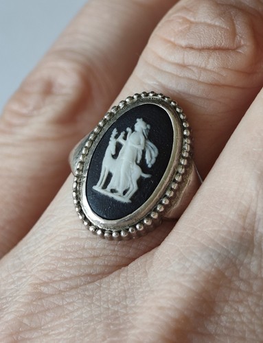 Vintage wedgwood cameo - wedgwood,