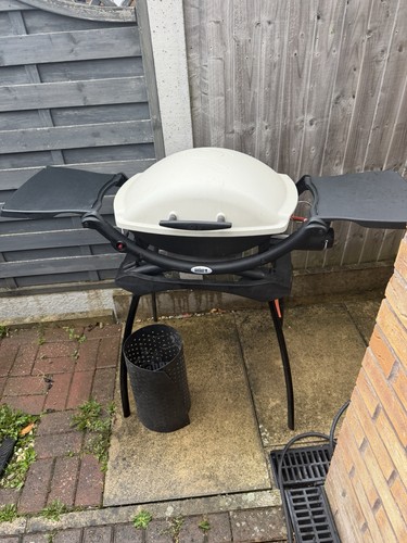 Weber q2000 gas bbq with - q2000,