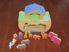 Wooden Noah’s Ark with 12